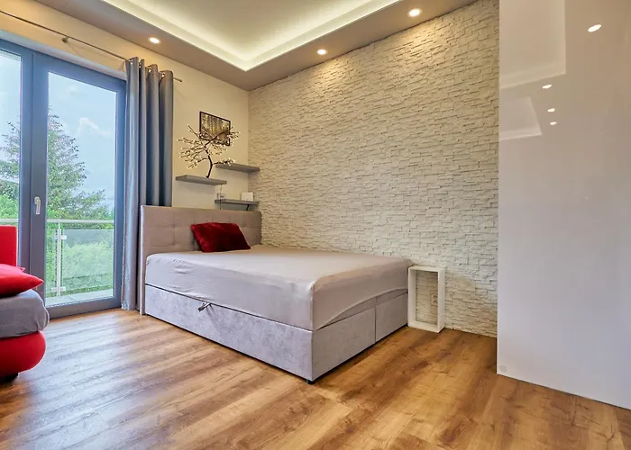 Plesivec - Tree アベルタミ